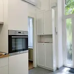 Oasis Apartment *